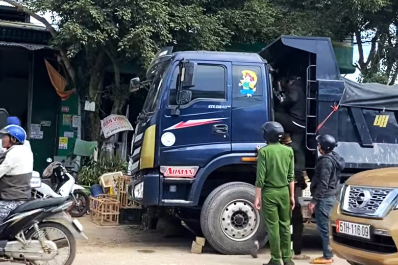 Bảo Lâm: Bắt giữ thanh niên có biểu hiện ngáo đá lấy trộm xe ben