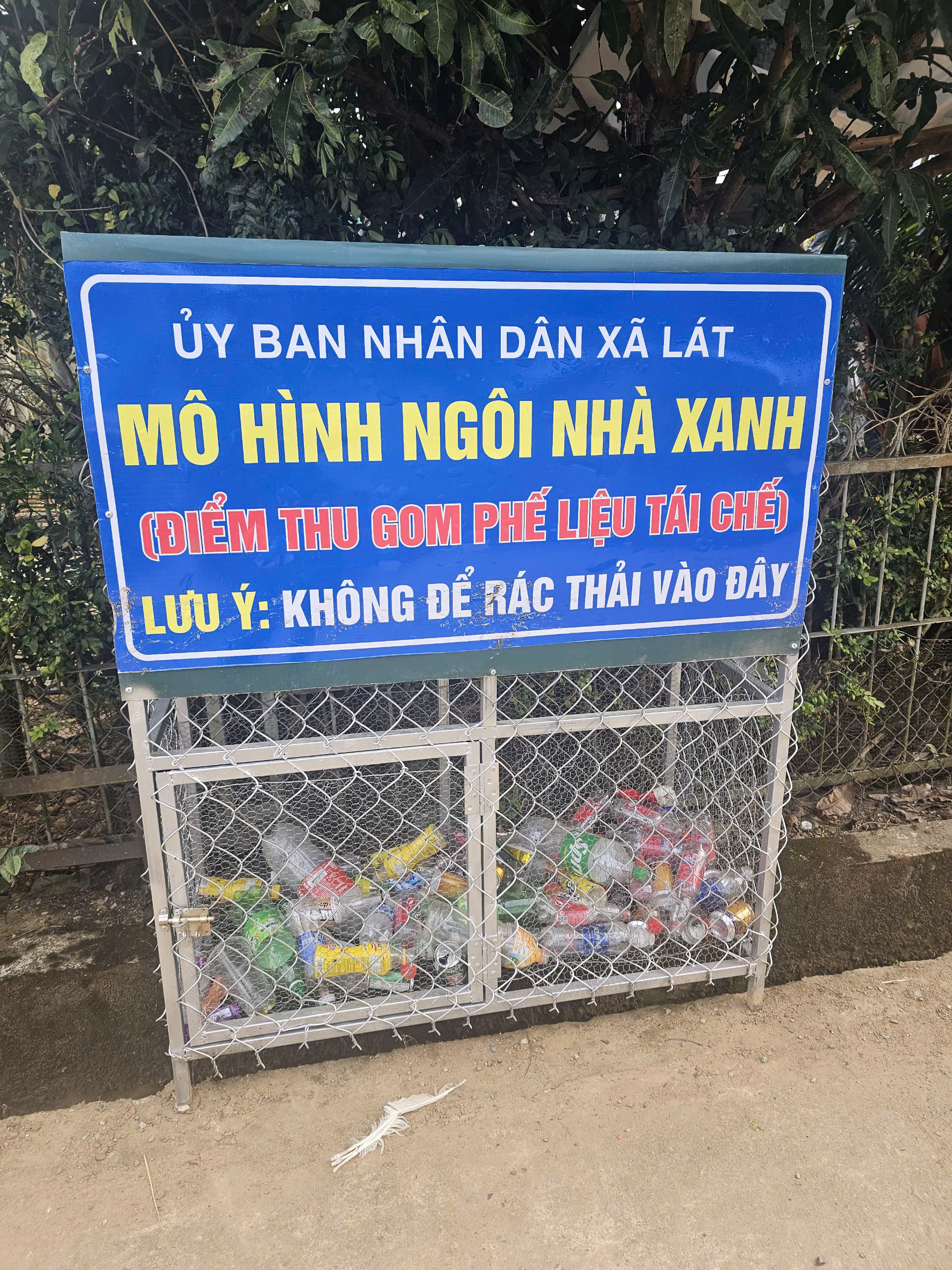 Lễ ra mắt mô hình " ngôi nhà xanh" của Hội liên hiệp phụ nữ xã Lát